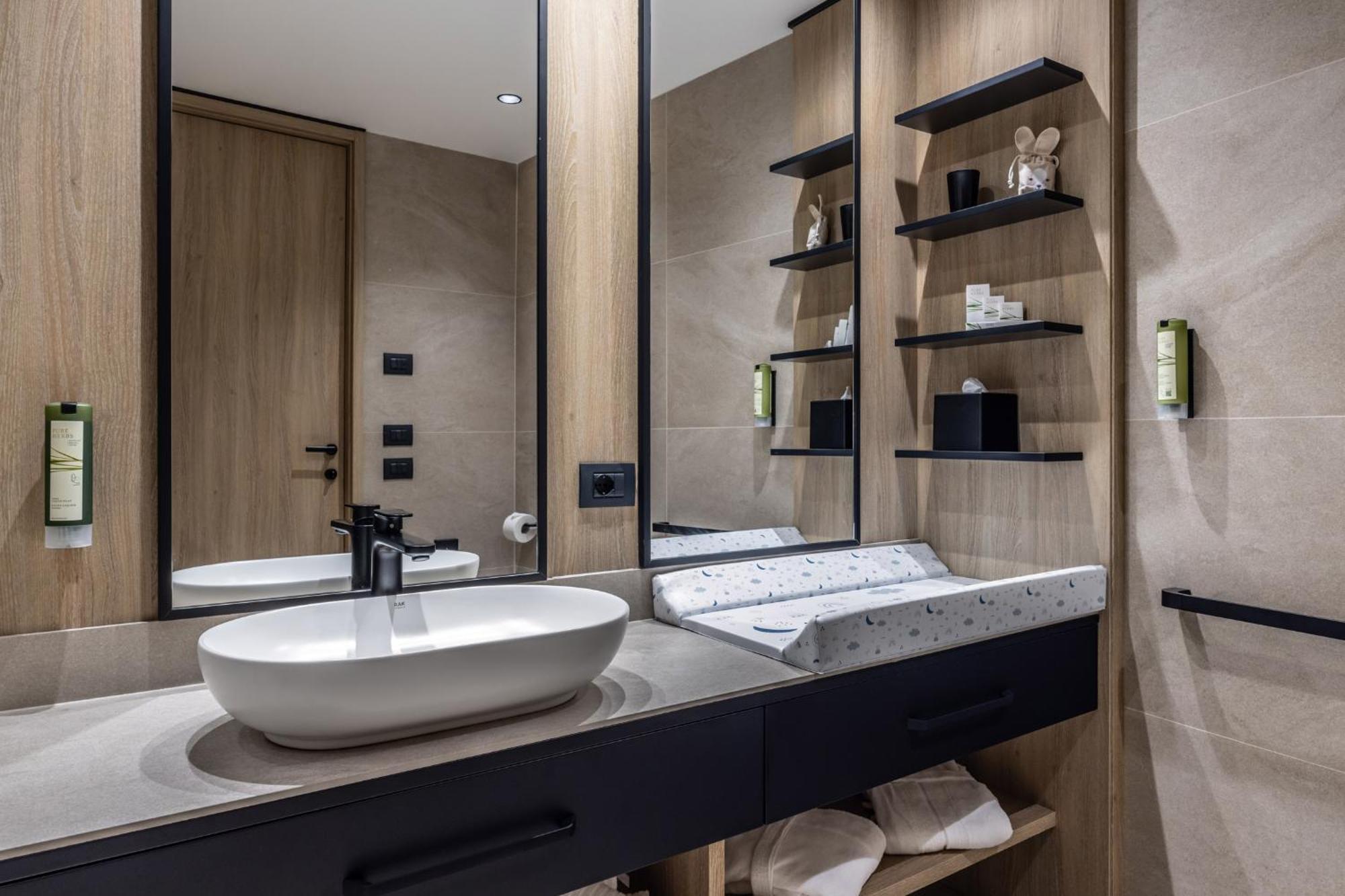 Gardea Soulfamily Resort Torbole Sul Garda Eksteriør bilde